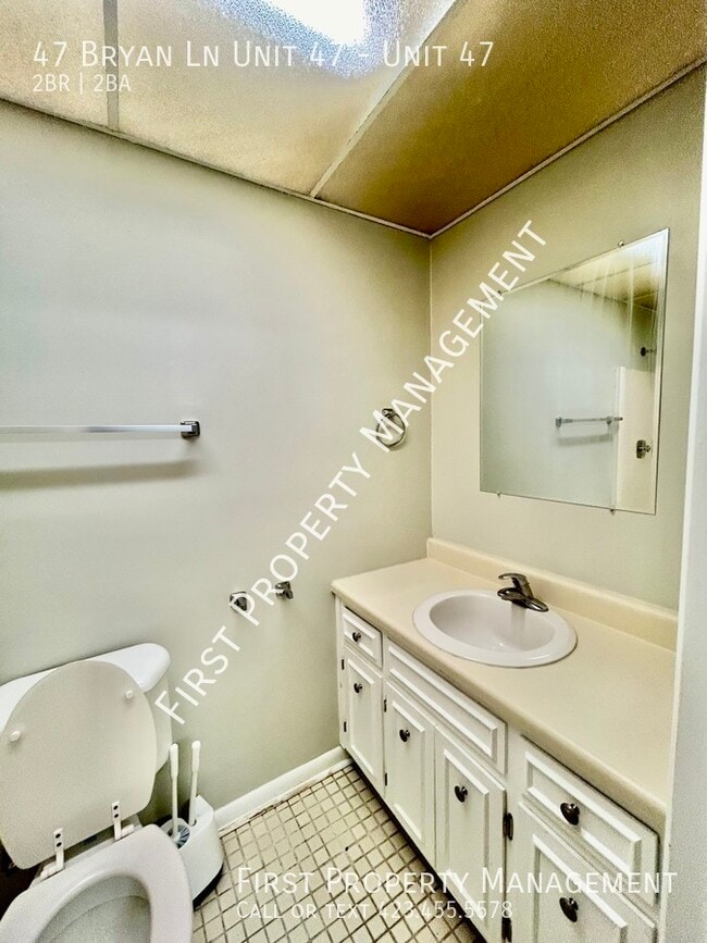Building Photo - Rossville 2Bed/2Bath Apartment: Central AC