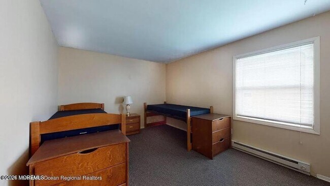 Building Photo - 590 Ocean Ave N