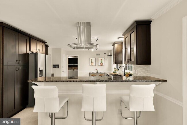 Building Photo - 11000 Rosemont Dr