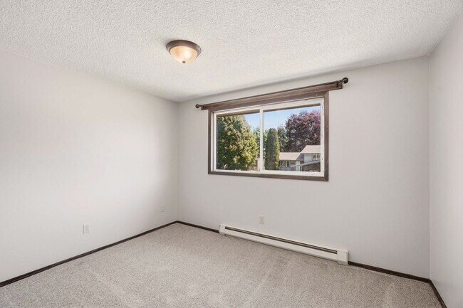 Building Photo - 2705 N Robie Ct