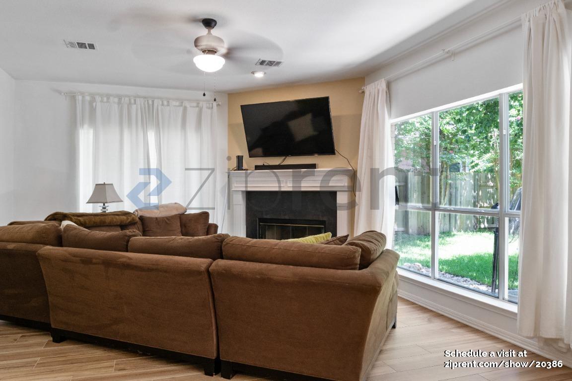 Building Photo - 1406 Dapplegrey Ln