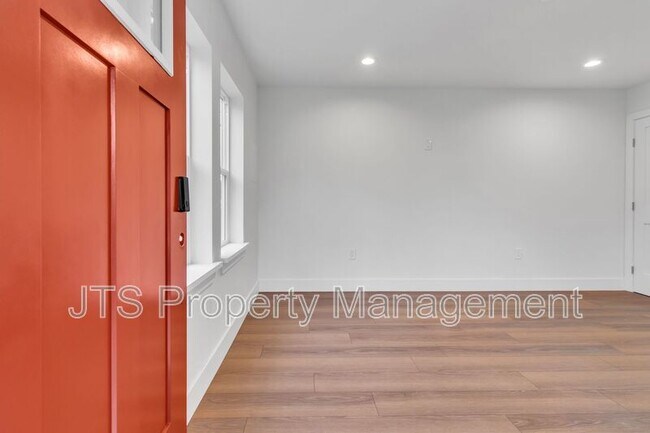 Building Photo - 4712 65th St