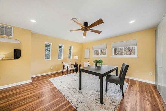 Building Photo - 5990 Plymouth Rd