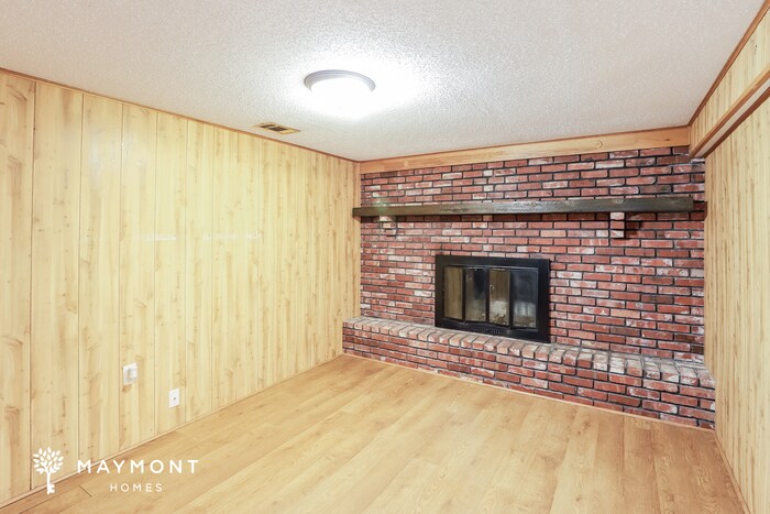 Building Photo - 9732 NW Overhill Dr