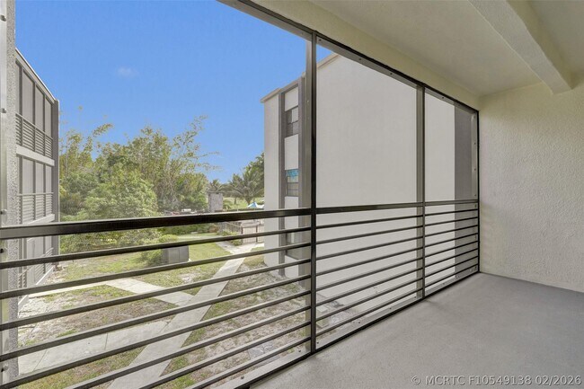 Building Photo - 4040 N Hills Dr