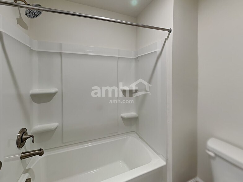 Building Photo - 5924 Verdigris Dr