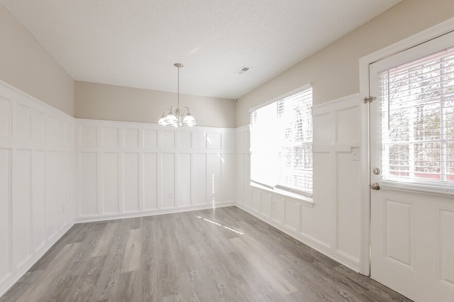 Building Photo - 8416 Bristol Ford Pl