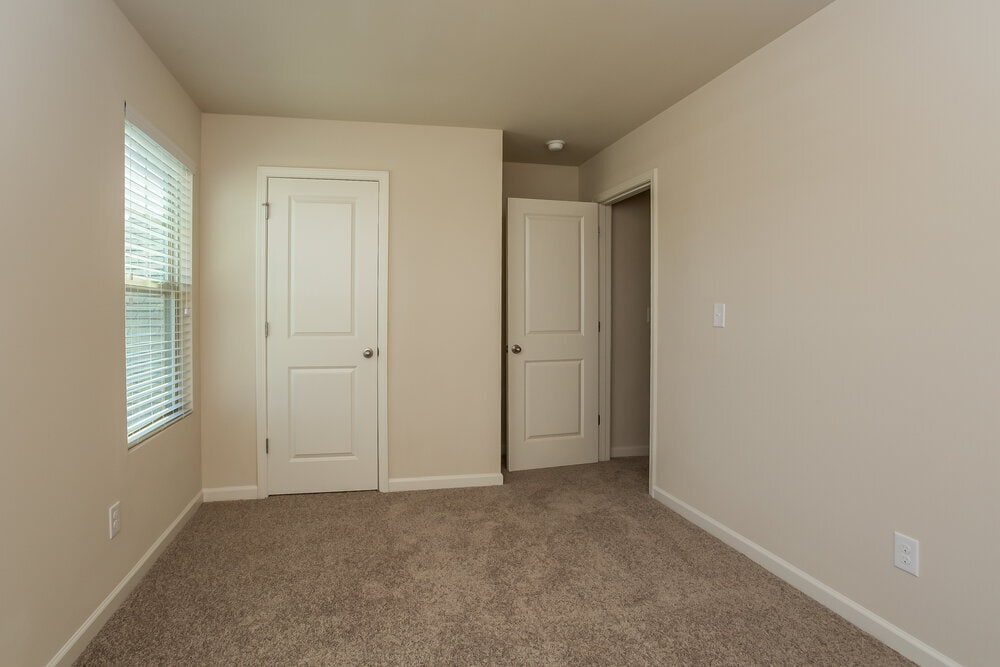 Building Photo - 3103 Avondale Dr SE