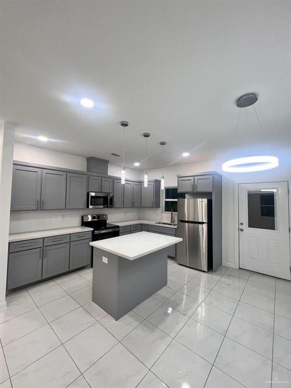 Building Photo - 10 S Yankton St