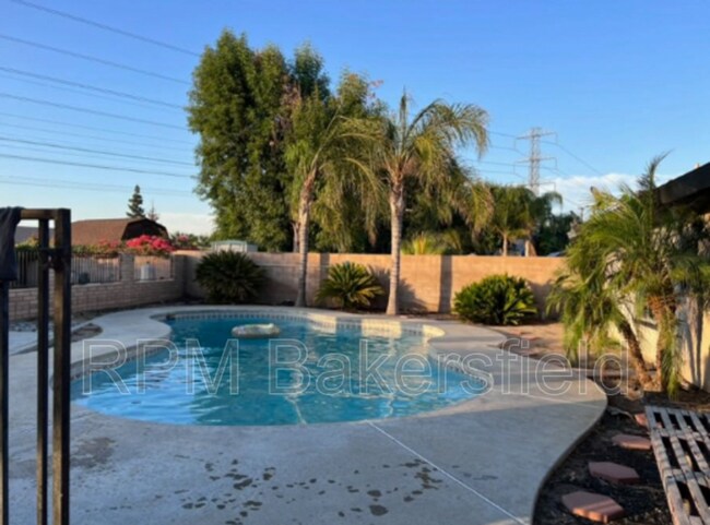 Building Photo - 2851 Van Buren Pl