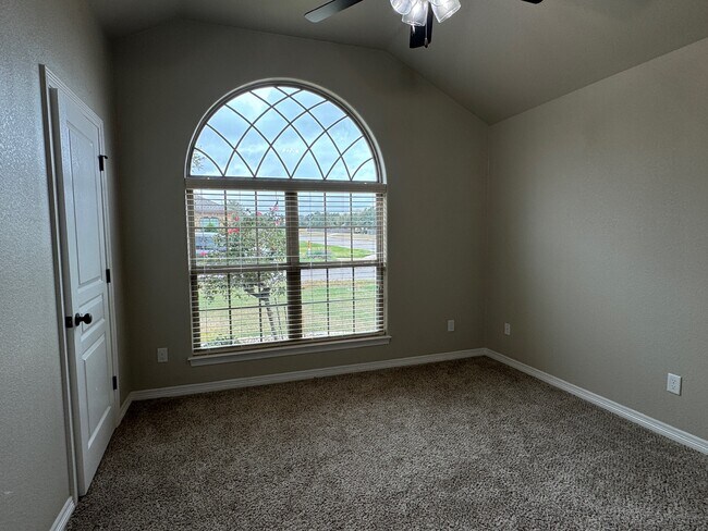 Building Photo - 3218 Wildcatter Dr