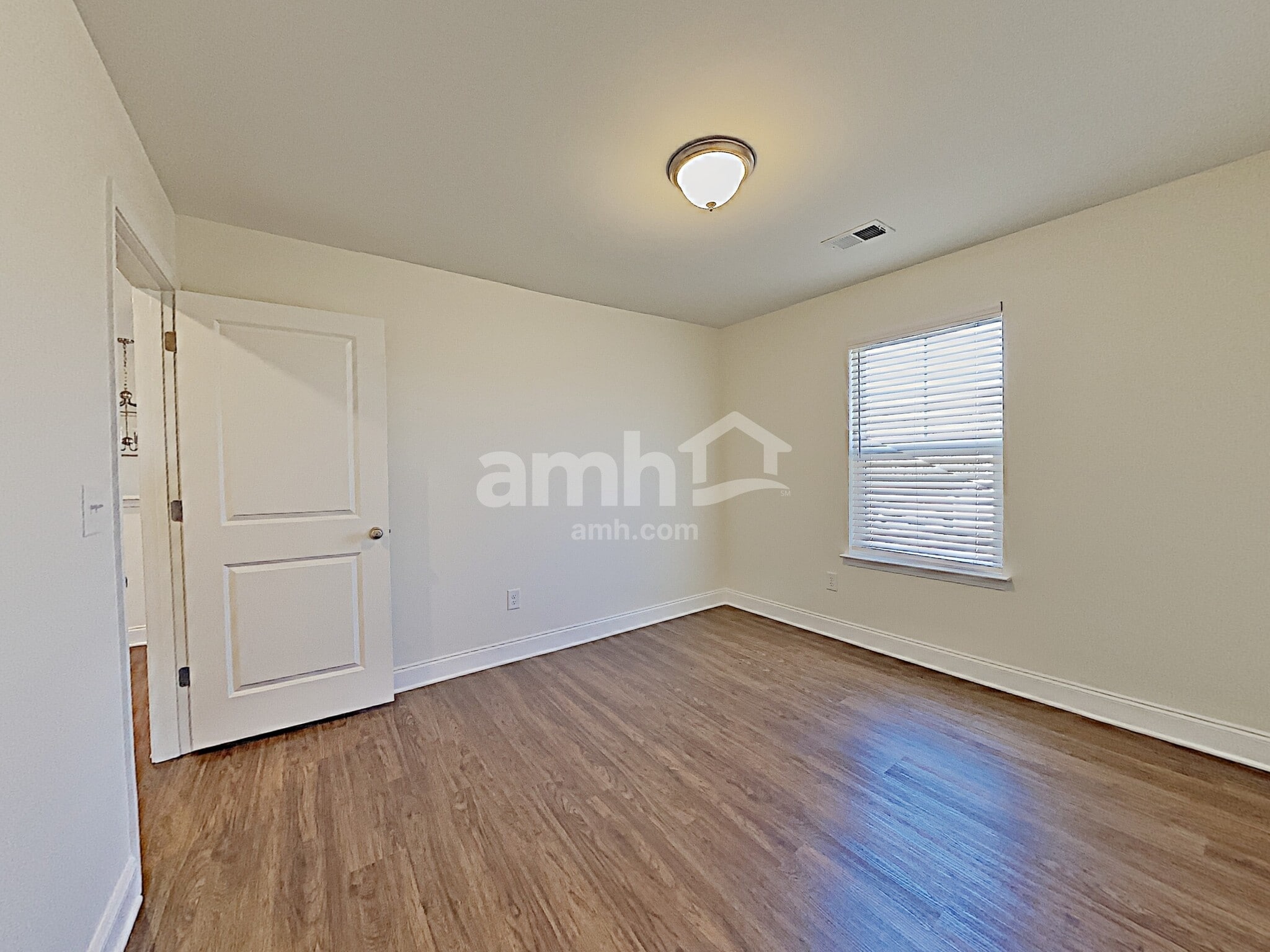 Building Photo - 4905 Canyon Creek Way