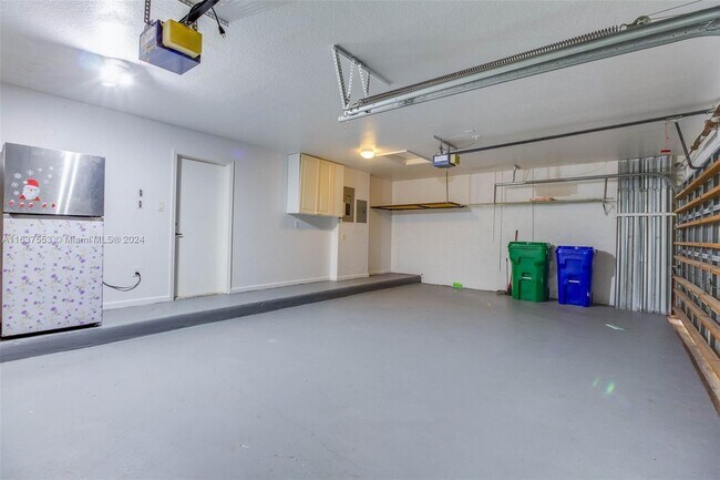 Building Photo - 2231 SW 164th Ave