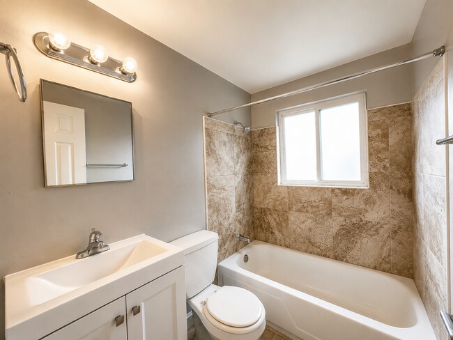 Building Photo - 7145 Alegre Cir