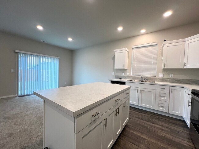 Building Photo - 3105 Wrangler Dr