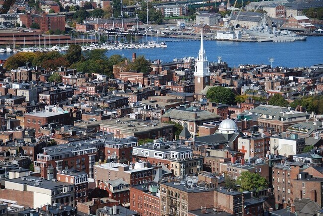 Building Photo - 19 Wiget St