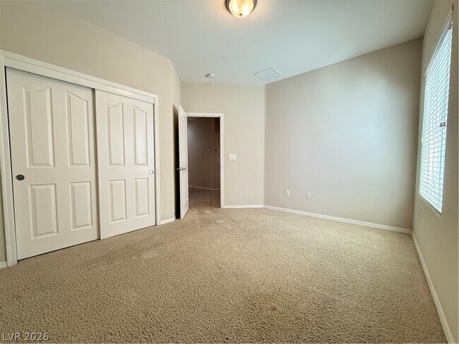 Building Photo - 2240 Shadow Canyon Dr