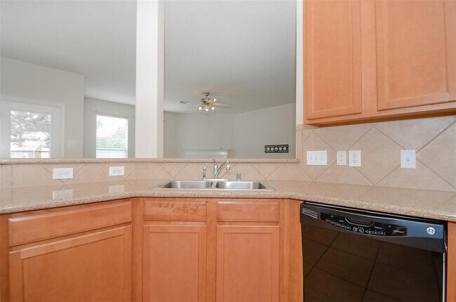 Building Photo - 25835 Orchard Knoll Ln