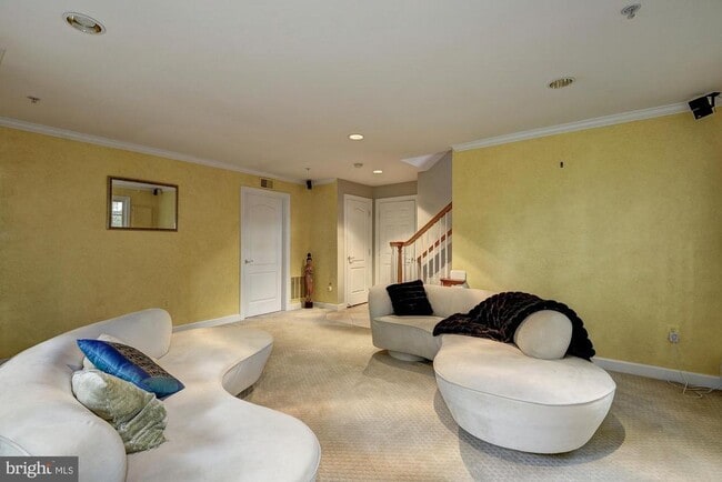 Building Photo - 1657 Colonial Hills Dr