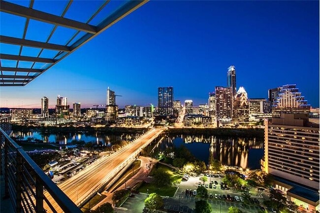 Building Photo - 216 Barton Springs Rd