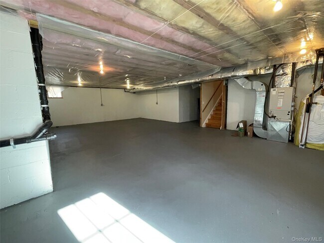 Building Photo - 2130 Hunterbrook Rd