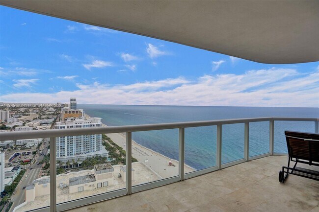 Building Photo - 6365 Collins Ave