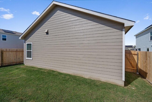 Building Photo - 230 Gabbro Gdns