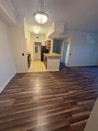 Building Photo - 9901 Baywinds Blvd