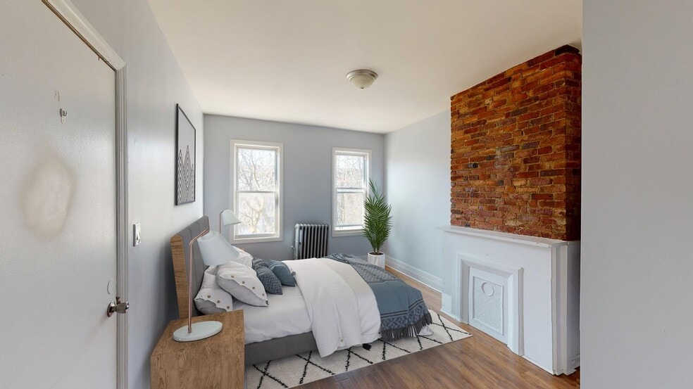 Building Photo - Beautifully renovated Bushwick apartment by A & L trains