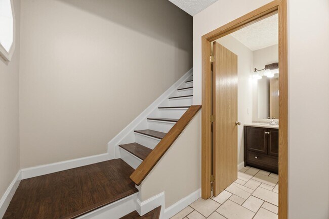 Building Photo - 106 Hewes St