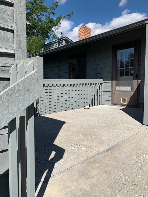 Building Photo - 2 Bedroom 2 Bathroom Condo Close to Campus!