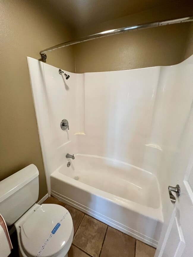 Building Photo - Spacious 1BR Condo in the Heart of Normal Heights – Prime Location + Parking! (Pre-leasing! Move ...