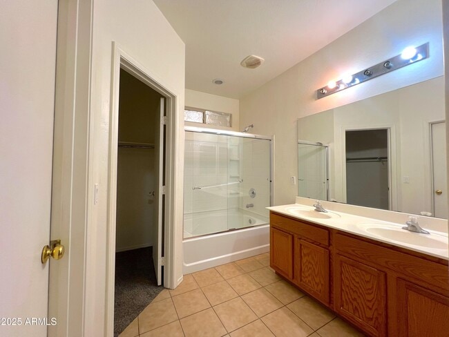 Building Photo - 7332 W Glass Ln