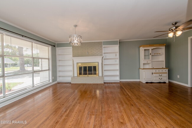 Building Photo - 232 Roselawn Blvd