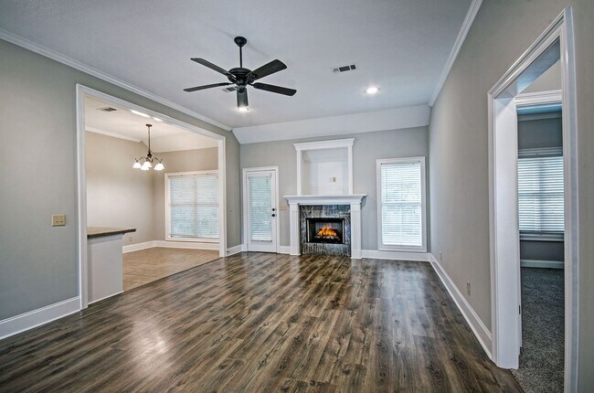 Building Photo - 123 Cedar Green Dr