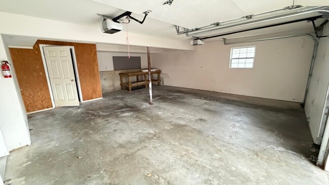 Building Photo - 809 Timbers Ct