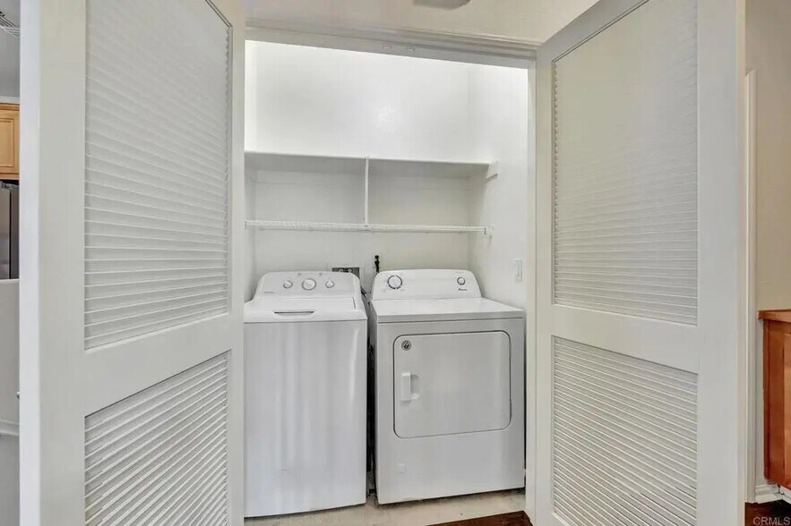 Building Photo - 2642 Bellezza Dr