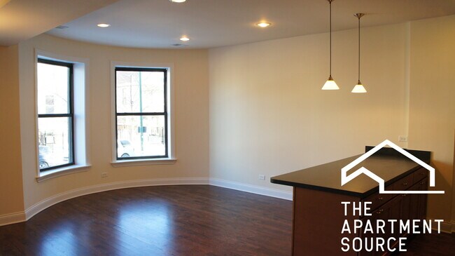 Building Photo - 2840 N Albany Ave