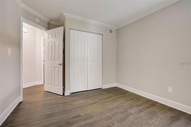Building Photo - 2556 Woodgate Blvd