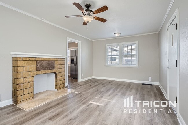 Building Photo - 3625 S Elati St