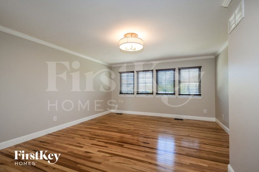 Building Photo - 3218 Tiber St