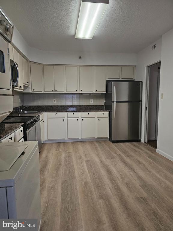 Building Photo - 3709 S George Mason Dr