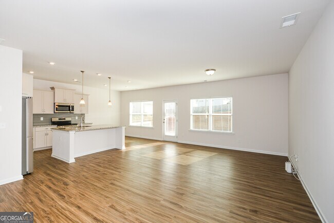 Building Photo - 350 Cranston Dr