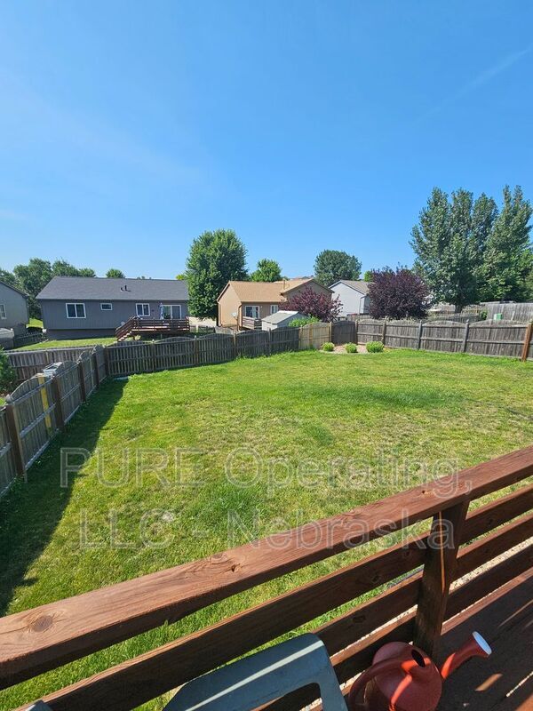 Building Photo - 16860 Larimore Ave