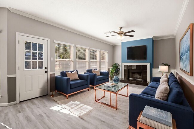 Building Photo - 4707 Leicester Way