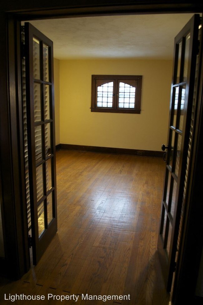 Building Photo - 224 Lyon St NE