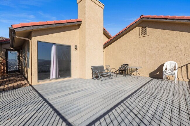 Building Photo - 161 W 950 S