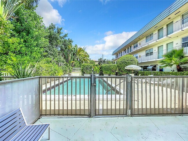 Building Photo - 651 NE 60th St