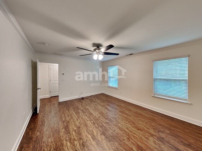Building Photo - 203 McBee Pl