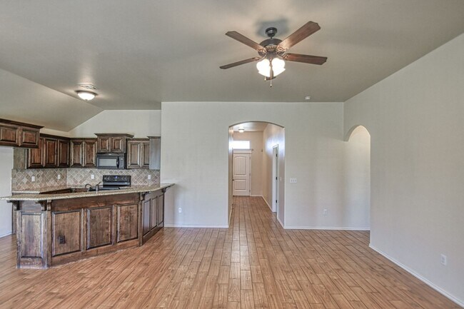 Building Photo - 11141 SW 39th Ct